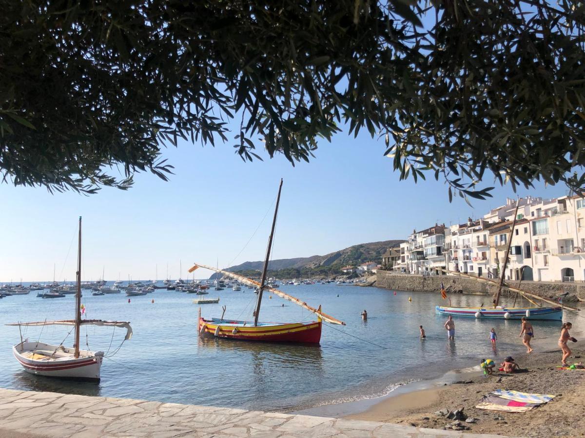 Apartamento nuevo en el centro con garaje Cadaqués Exterior foto