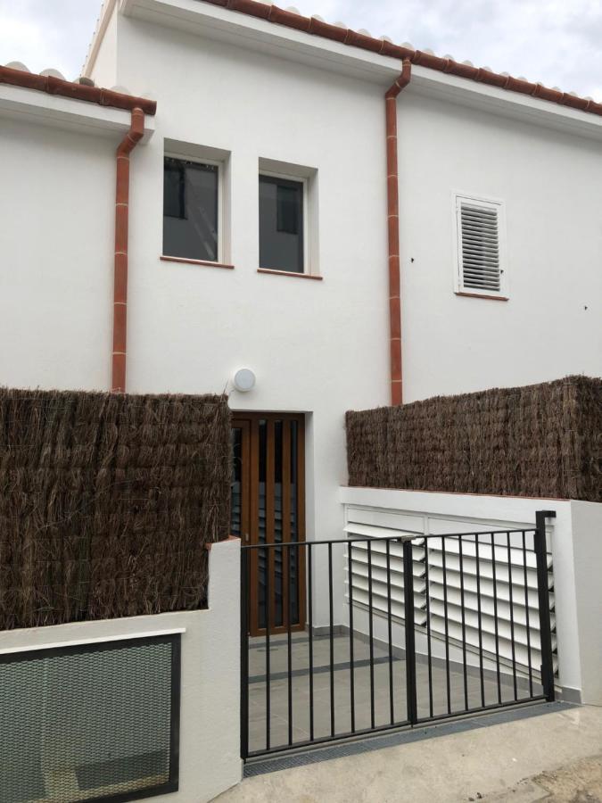 Apartamento nuevo en el centro con garaje Cadaqués Exterior foto